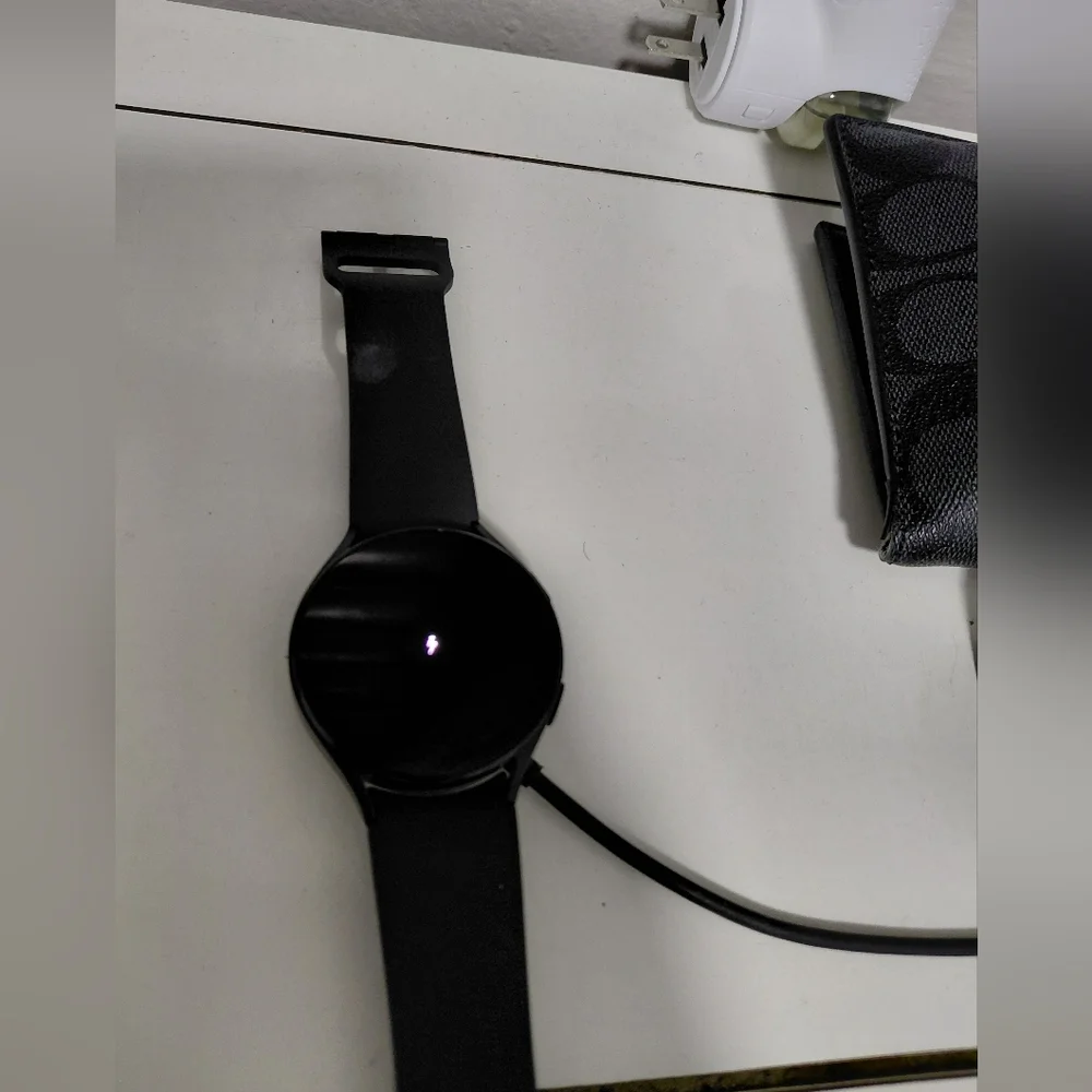 Samsung Black Smartwatch 4 - Picture 3 of 9